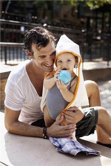 Γιατί οι μαμάδες είναι έξαλλες με τους μπαμπάδες;